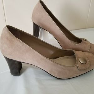 CROFT AND BARROW Heeled Pump Tan Suede Size 7